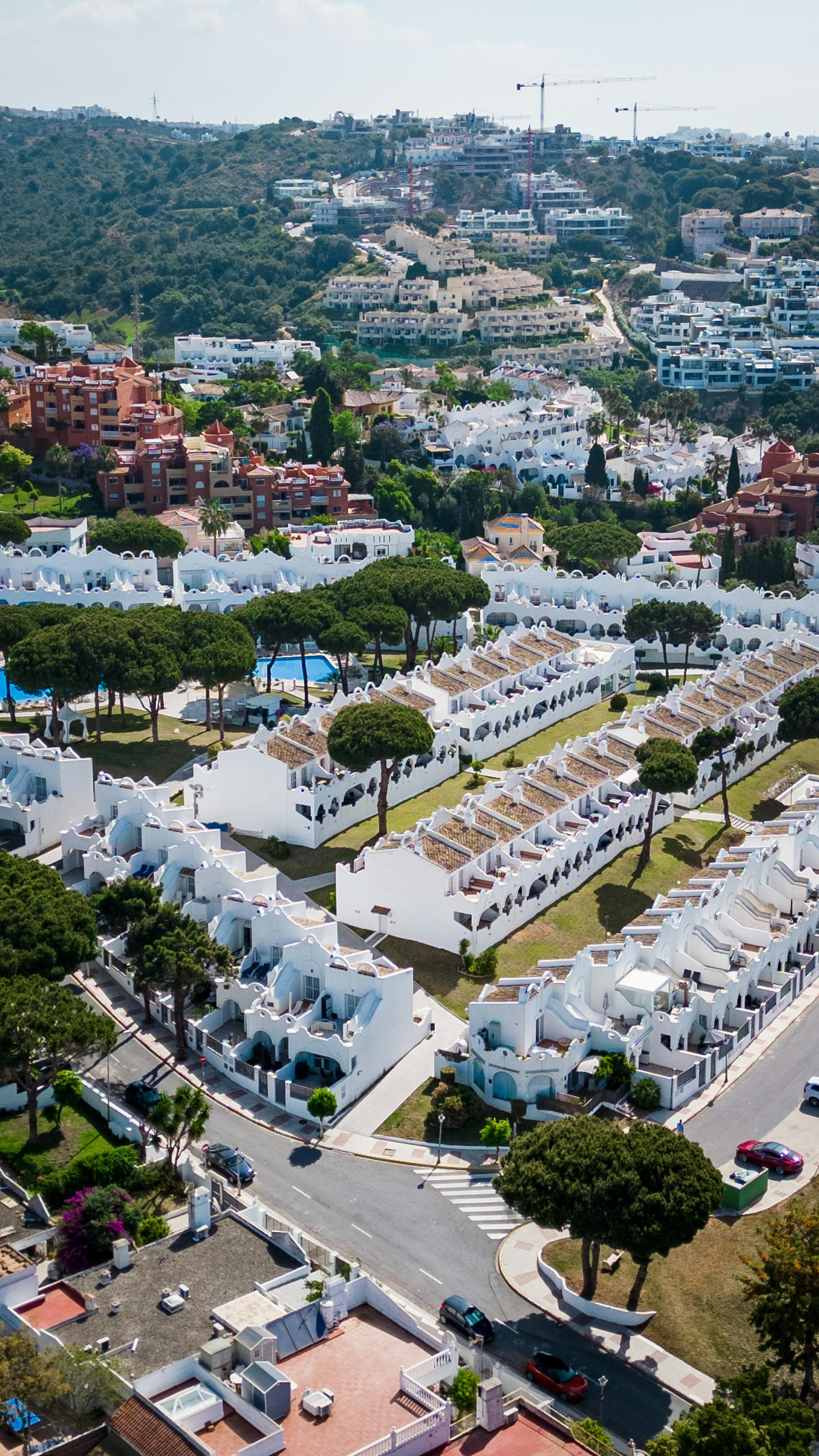 Vista residencial mediterránea en Marbella, San Pedro y entorno