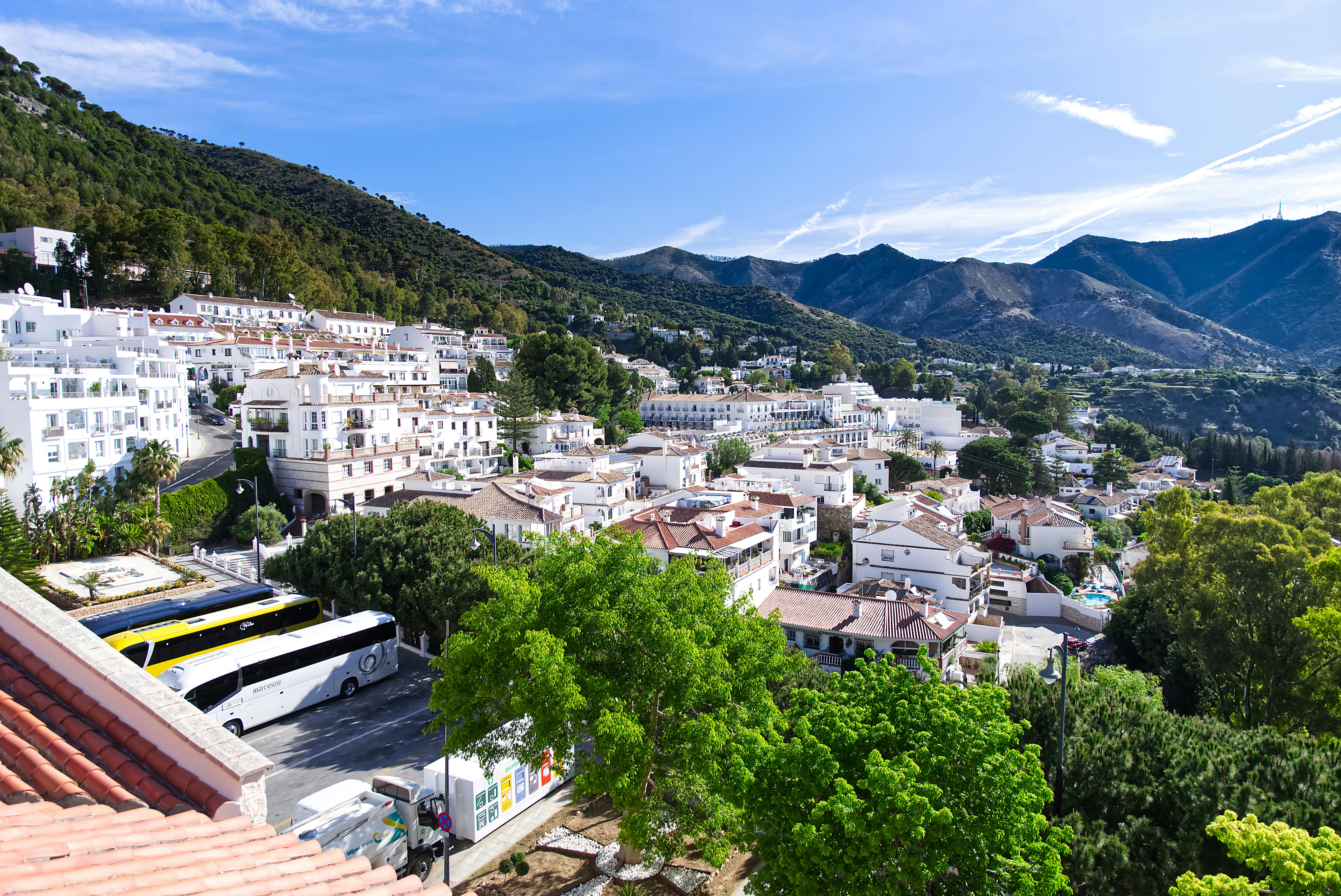 Vista residencial y costera de Mijas, Fuengirola y Benalmádena